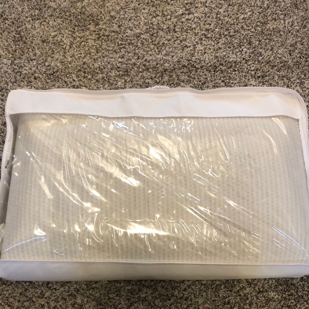 Cariloha cooling gel charcoal memory foam pillow
